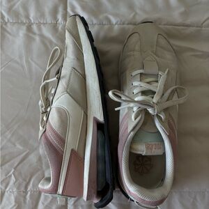 Barely Worn Nike Sneakers
